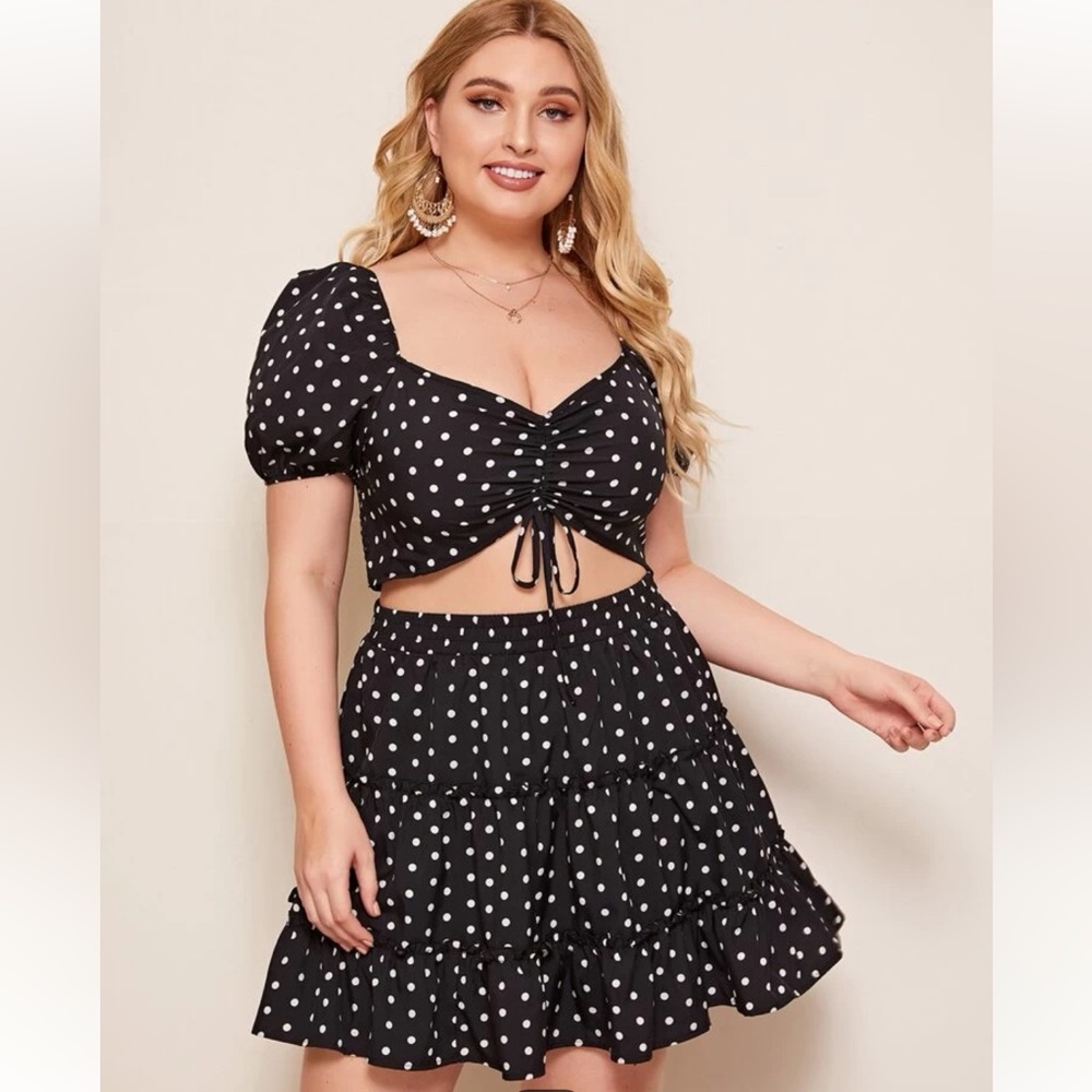 Polka dot two piece set size 3xl crop top and ruffle skirt